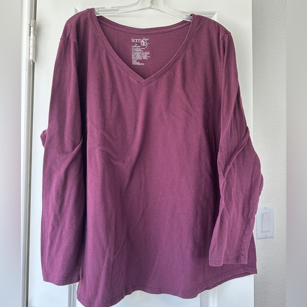 Terra & Sky Womens Plum Blouse Long Sleeve V-Neck Workwear Chic Plus Size